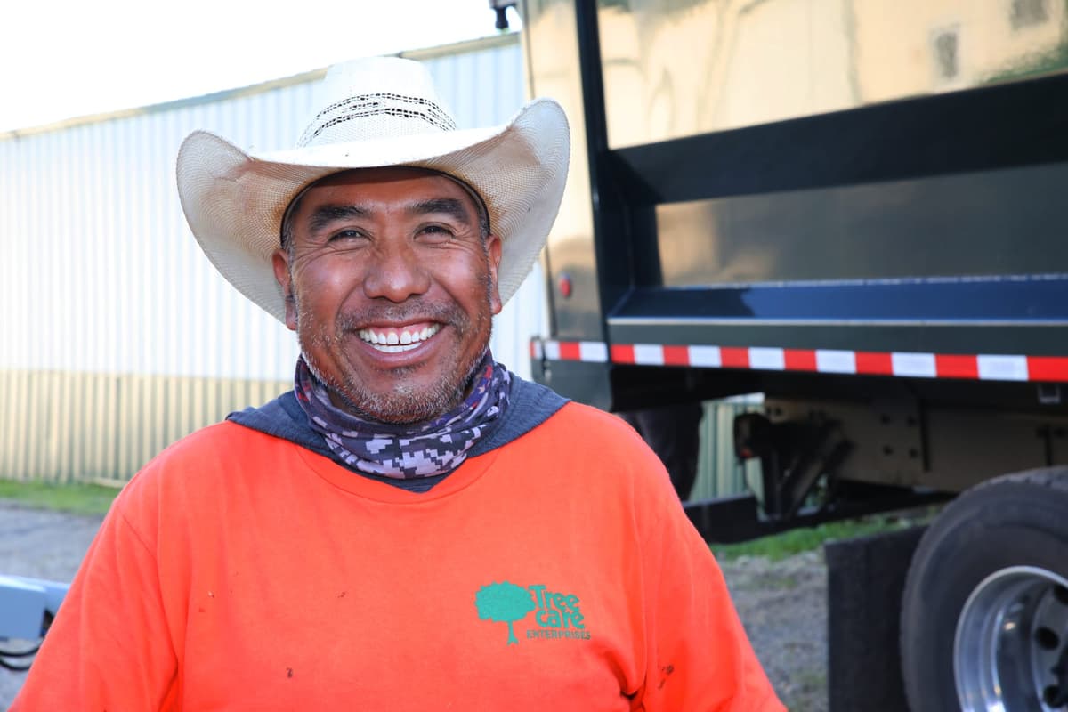 Gustavo DeLaRosa, Maintenance Department Crew Leader